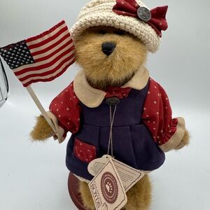 Boyds Bear Patriotic Plush with Red and Blue Outfit American Flag Bailey 9199-18